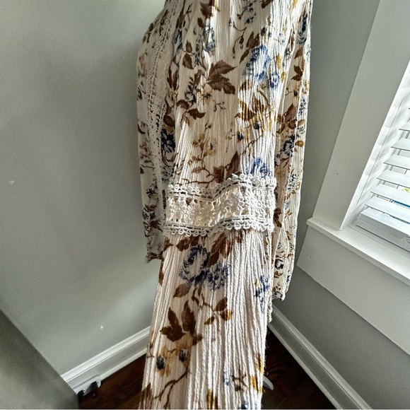 American Eagle Outfitters Floral Boho Blouse Size Large - Picture 2 of 4